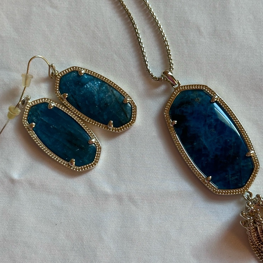 Kendra Scott Rayne Necklace and Elle Earrings Set